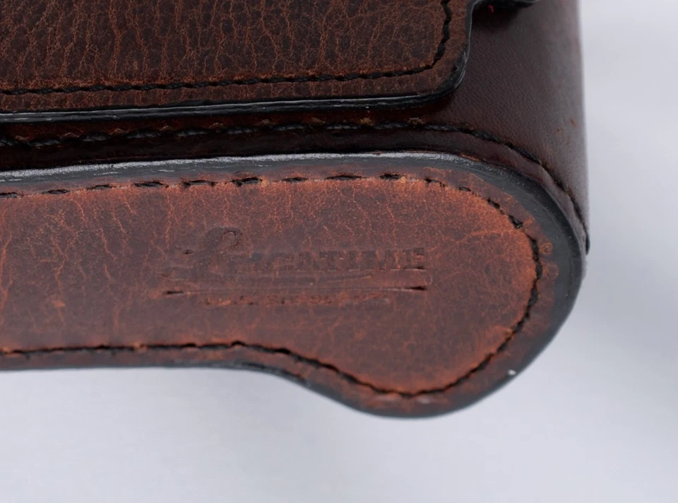 Estuche de cuero Leicatime Luigi Crescenz para cámara de película Leica; chocolate usado. Foto 4 de 4