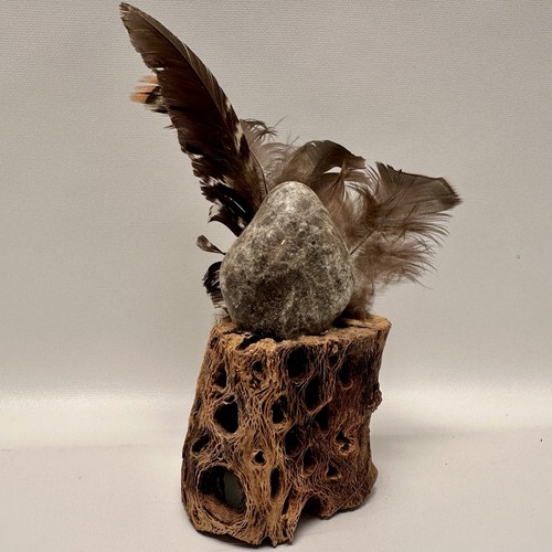 Native American Pleasant Smudging Fan Feather & Stone Prayer Stand Altar Decor
