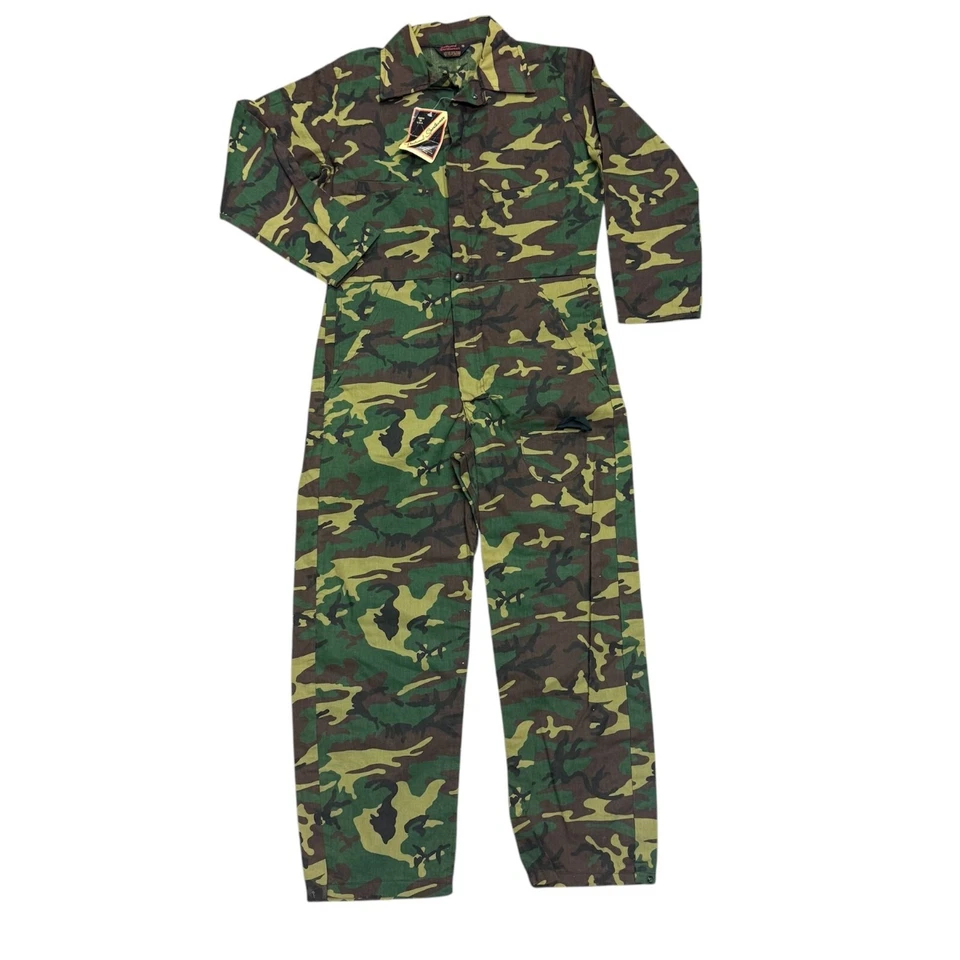 NOS NWT Vtg 70 80's Fleetwood Sportswear CAMOUFLAGE Hunting COVERALLS Camo Suit - Image 2 of 4