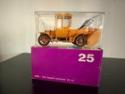 Foto 1 di 9