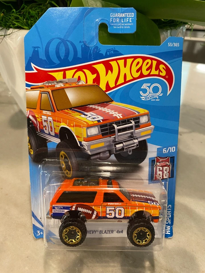 2018 Hot Wheels #53 HW Sports 6/10 Chevy Blazer 4x4 Orange Roues Or Beadloc - Photo 1/1
