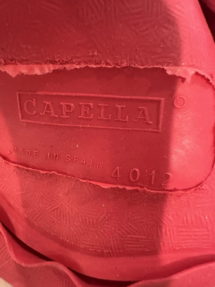 Gorro de baño Capella vintage, rojo con flores blancas Foto 4 de 4