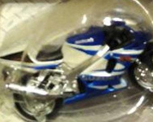 1:18 Scale Maisto Suzuki 750 R-GSX - Picture 1 of 2