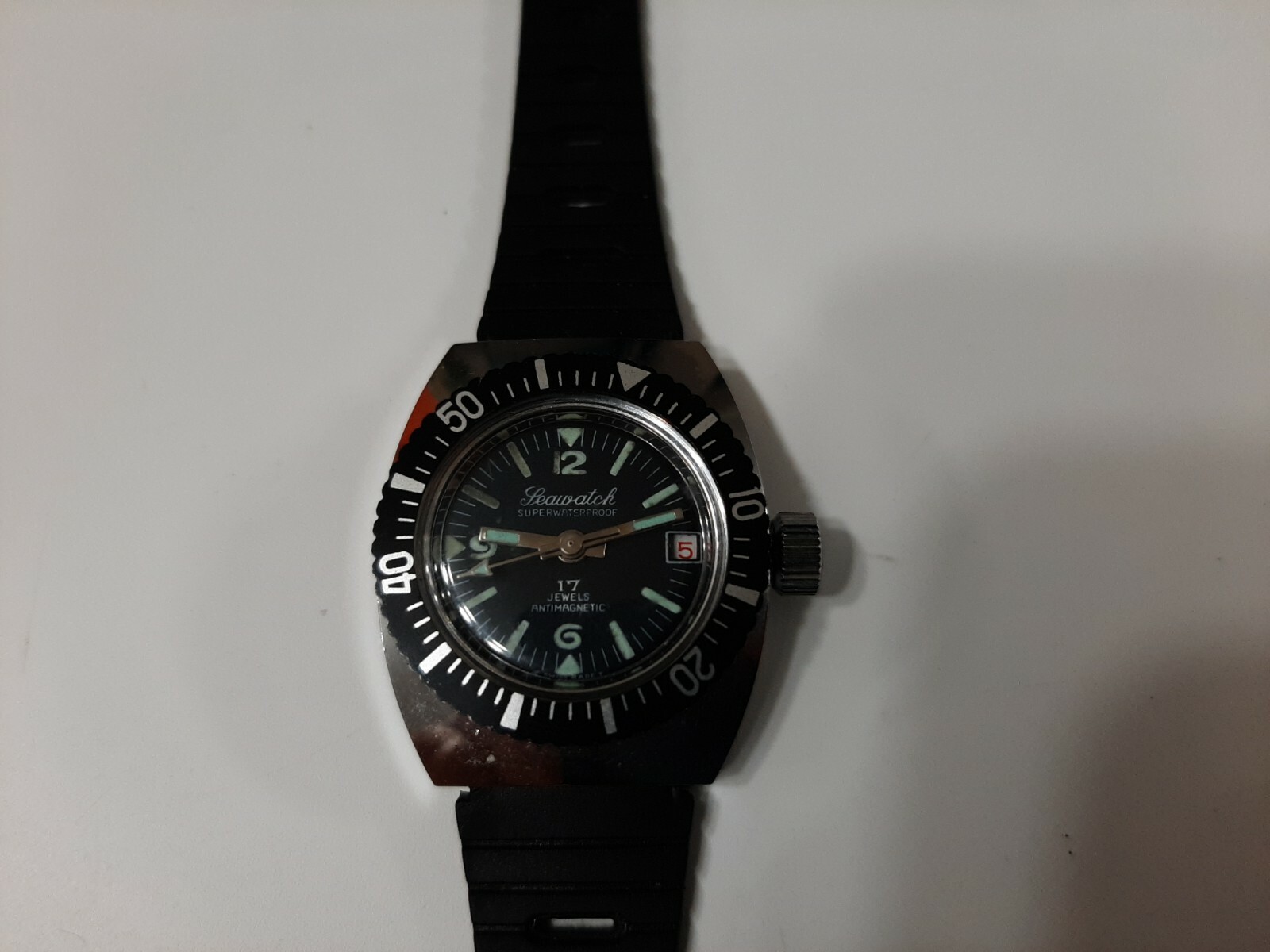 Foto 1 di 9