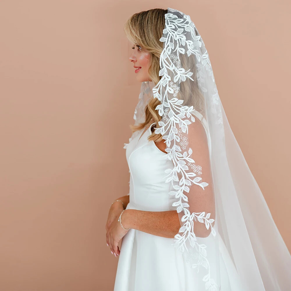 Wedding Bridal Veil Long 1 Layer Veil with Comb Elegant  display picture 1