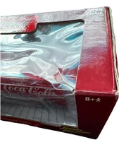 Johnny Lightning Coca Cola International 4200 Beverage Truck 1:24 Scale Diecast