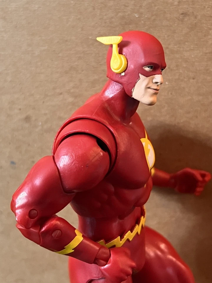 McFarlane DC Multiverse Flashpoint Target exclusivo The Flash Barry Allen 2023 Foto 4 de 4