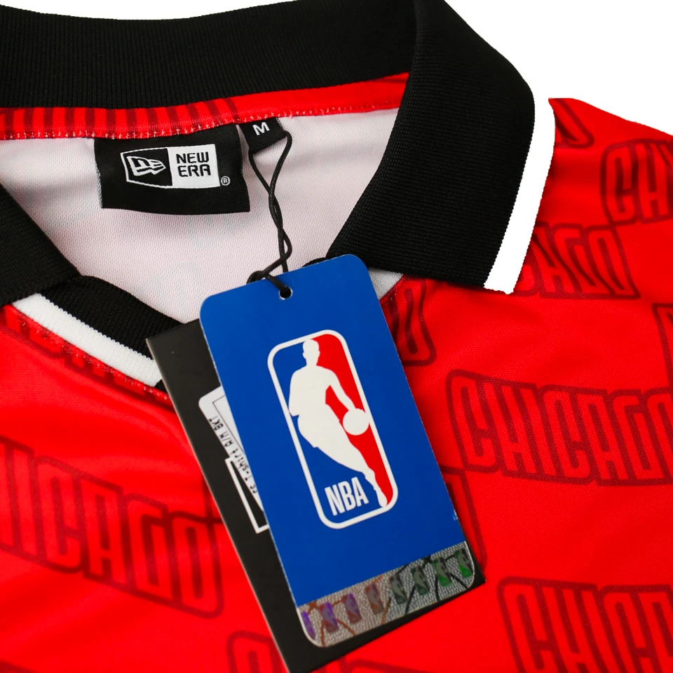 Camiseta de fútbol de los Chicago Bulls New Era NBA Foto 3 de 4