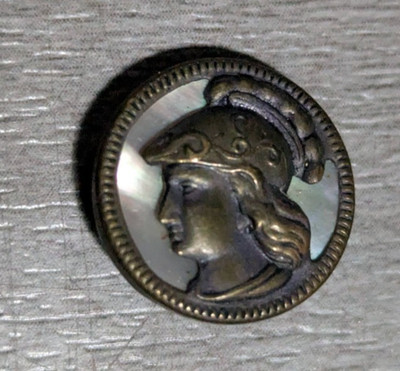 Roman - Roman Button