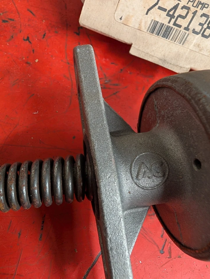 Bomba de combustible mecánica CARDONE 42138, NUEVA  Foto 3 de 4