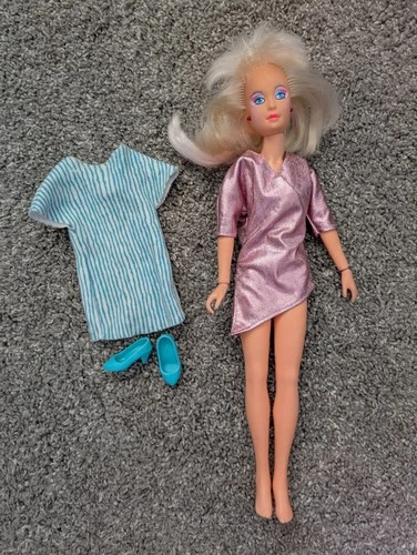 Hasbro 1985 Jem And The Holograms Doll Jerrica Light Earrings Dresses Shoes