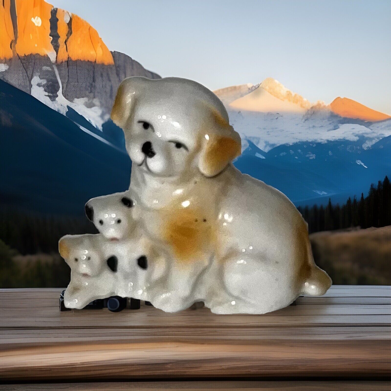 Vintage Ceramic Figurine Dog And  Puppies Made In Japan