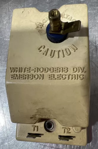 WHITE RODGERS 5059-23 Pilot Relite Control Used Surplus. Item ID 1