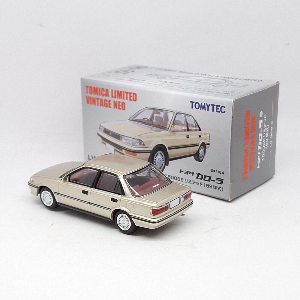 【新品】TOMICALIMITEDVINTAGENEOトヨタカローラ1500SE LV-N08a トヨタ カローラ 1500SEリミテッド（白） | 製品を