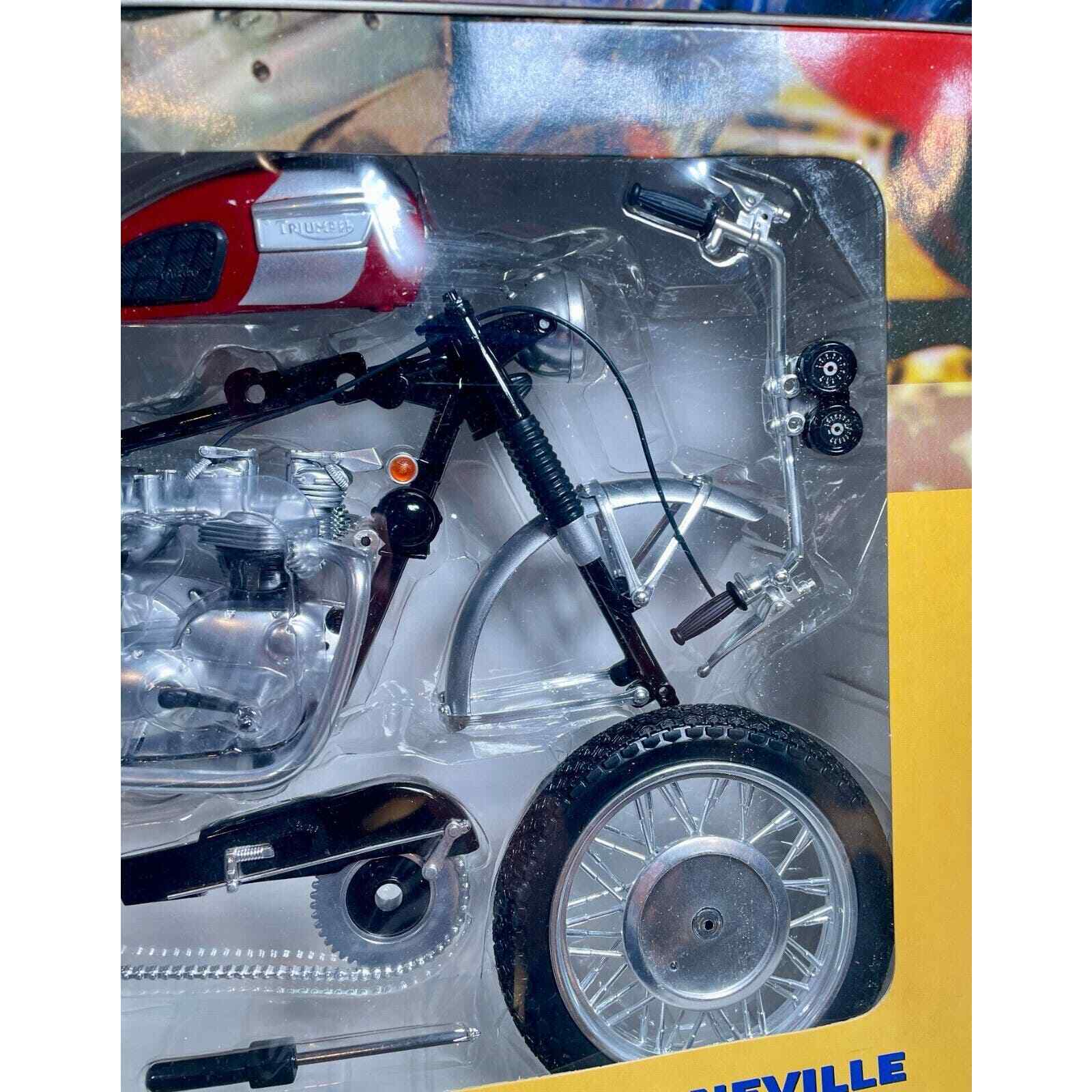 New Ray Triumph Bonneville 16 Diecast Motorcycle Model Kit 48954 New