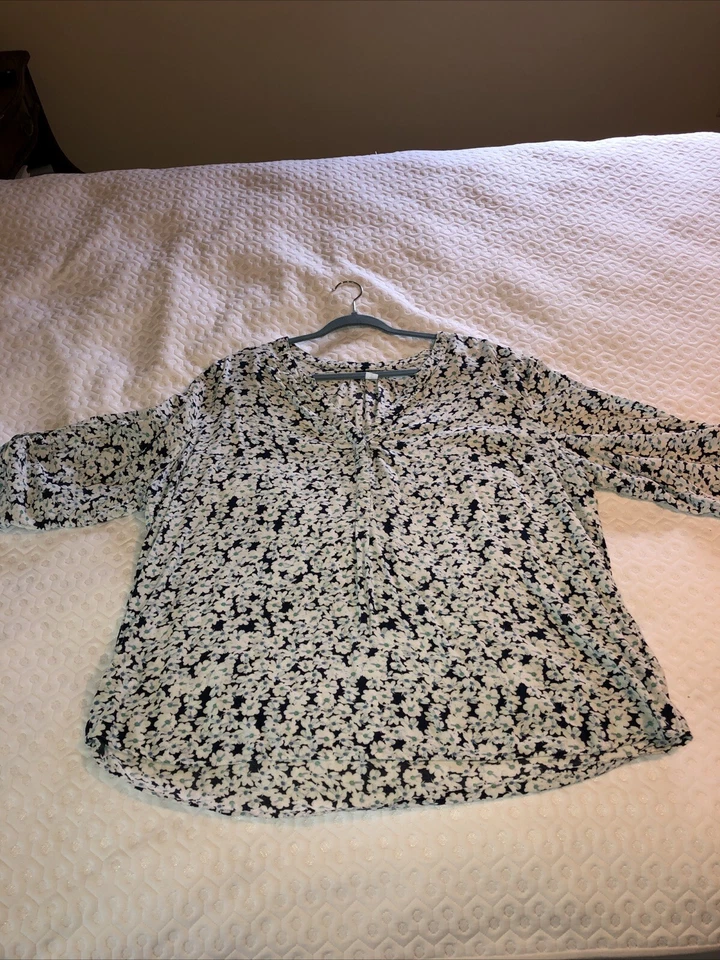 Basic Editions 2x Women’s Blouse Top  Lightweight Rayon Soft - Image 4 of 4