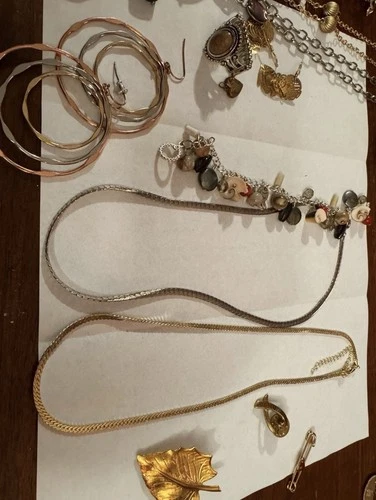 Vintage Jewelry/items Lot costume jewelry gold and silver tone