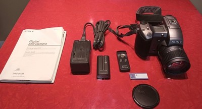 Sony Cyber-shot DSC-D770 1.5MP Digital Camera - Silver for sale
