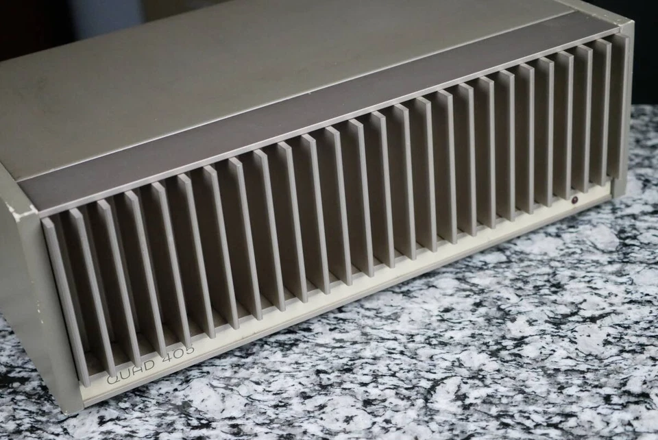 QUAD 405 Power Amplifier Tasted - Image 3 of 4