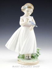 Lladro Figurine ARE YOU TIRED GIRL WITH DOVE BIRD #8059 Retired Mint