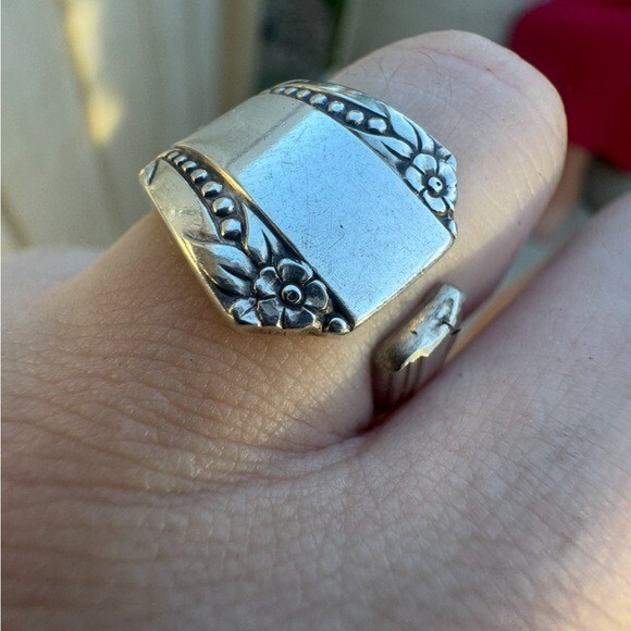 Vintage solid sterling silver SPOON ring!! Amazin… - image 7