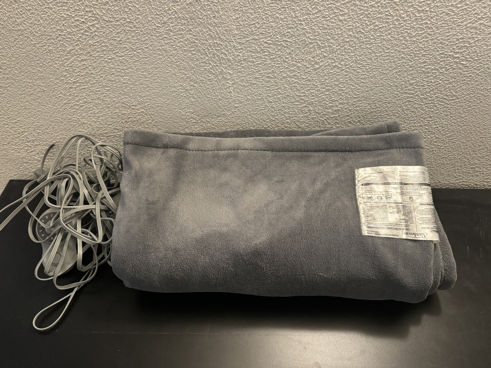 Sunbeam queen size electric warming blanket, dual control, 100