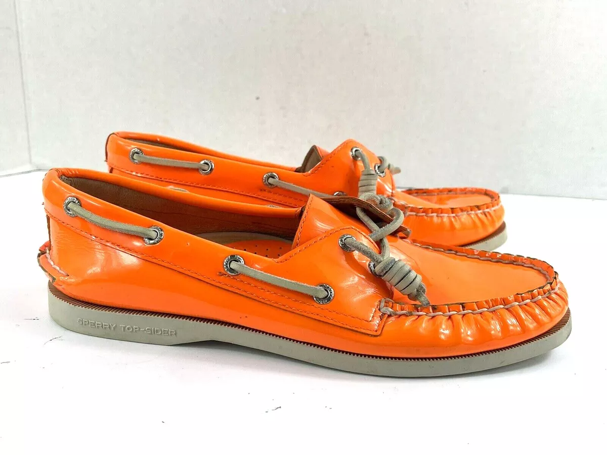 Sperry store patent leather