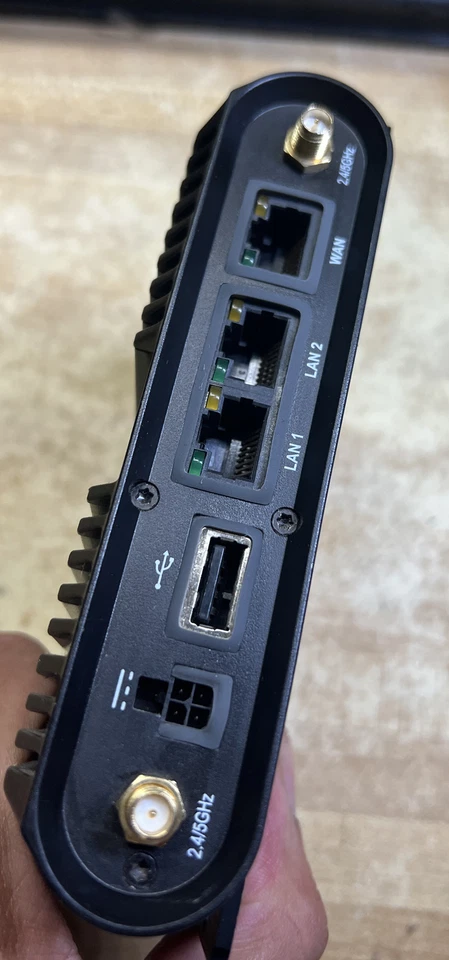 Cradlepoint IBR1100LP6 Mobile 5Ghz Router (No Ac Adapter) FAST SHIPPING! - Image 2 of 4