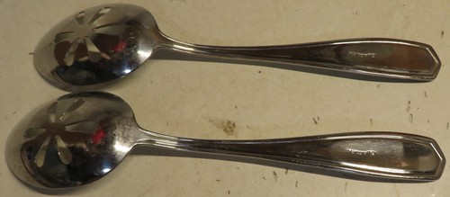 Set of 2 Pfaltzgraff Stainless Steel Hostess Slotted Serving Spoons Flatware GUC - Picture 9 of 12