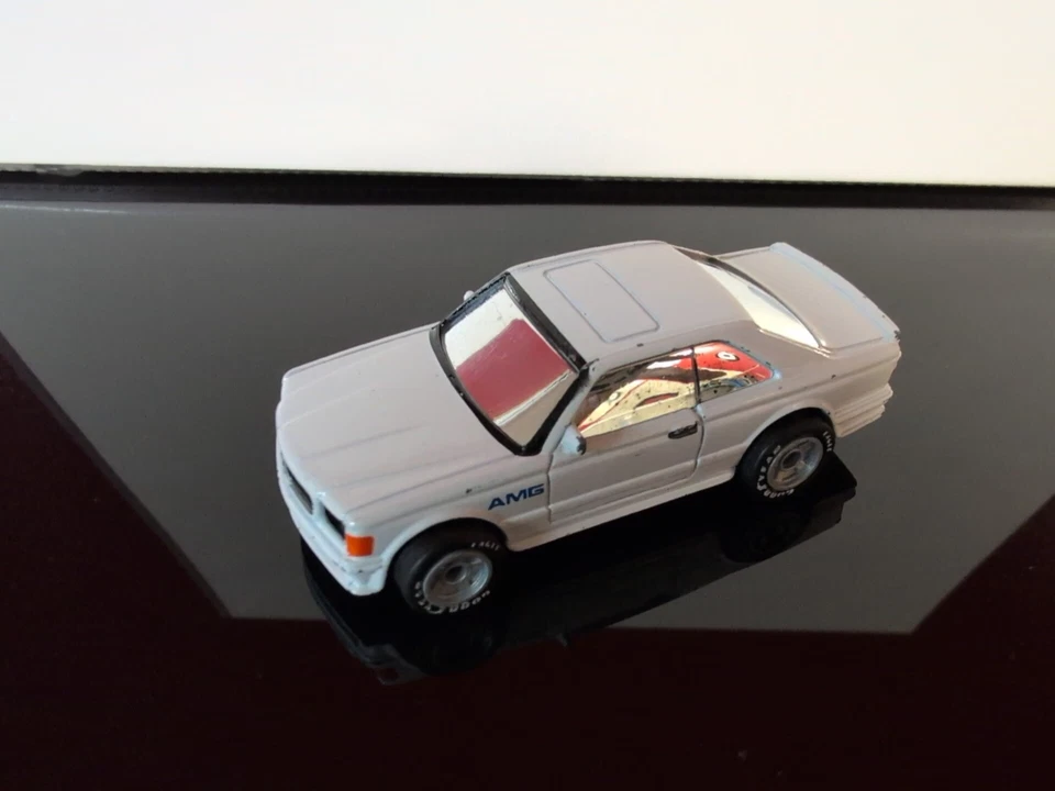 火柴盒 梅赛德斯-奔驰 500SEC 白色车身 世界级 铬 Windows MACAU! — 第 2/4 张图片