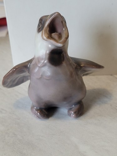 Bing & Grondahl Porcelain Sparrow Baby Bird Figurine #1852 Denmark B & G