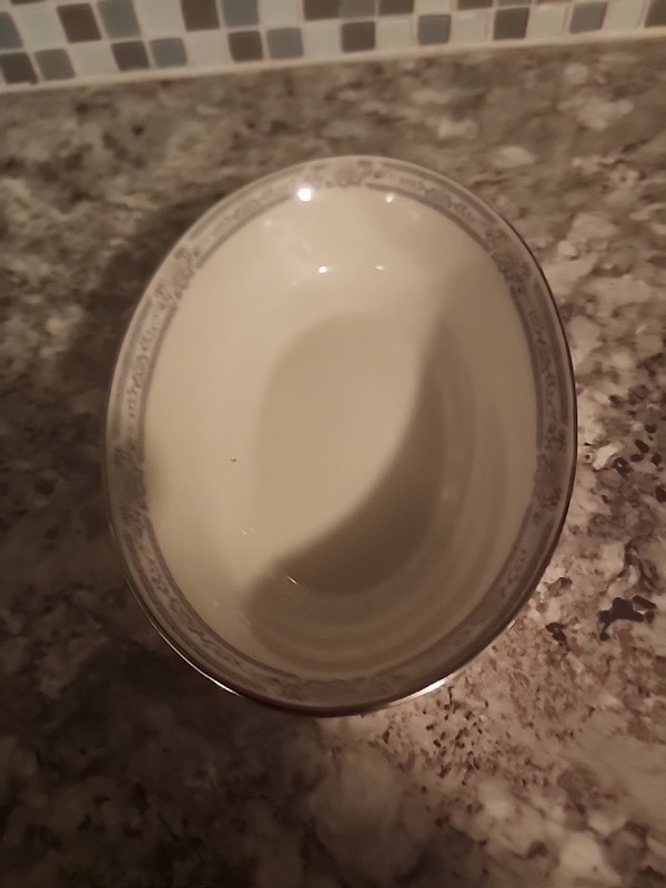 Lenox China CHARLESTON 9" Oval Vegetable Bowl Charleston MINT!  USA