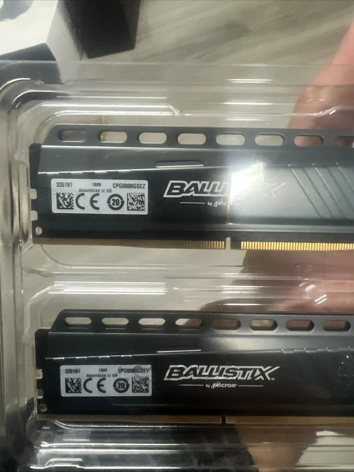 Crucial Ballistix 8GB DDR4 Desktop RAM Memory XMP by Micron PC4-24000 - Image 3 of 4