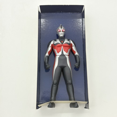 Ultraman Cosmos Chaos Ultraman Calamity Hero & Monster Series Action Figure 2002 - Picture 11 of 23