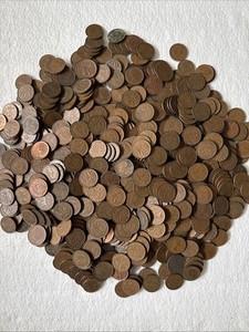 Canadian Cents, 700+, Coins In Photo = Coins rec’d.  Shipping Included.