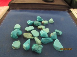 21 CHUNKS OF TURQUOISE BEADS MEASURE FROM 1/2 TO 7/8"