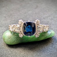 Art Deco Ring 750 Gold Wien blauer Saphir 1 Ct Diamanten 0,80 Ct RG 52/53 S