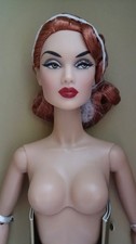 Integrity Toys Winds of Winter Victoire Roux Doll Nude + COA, Stand