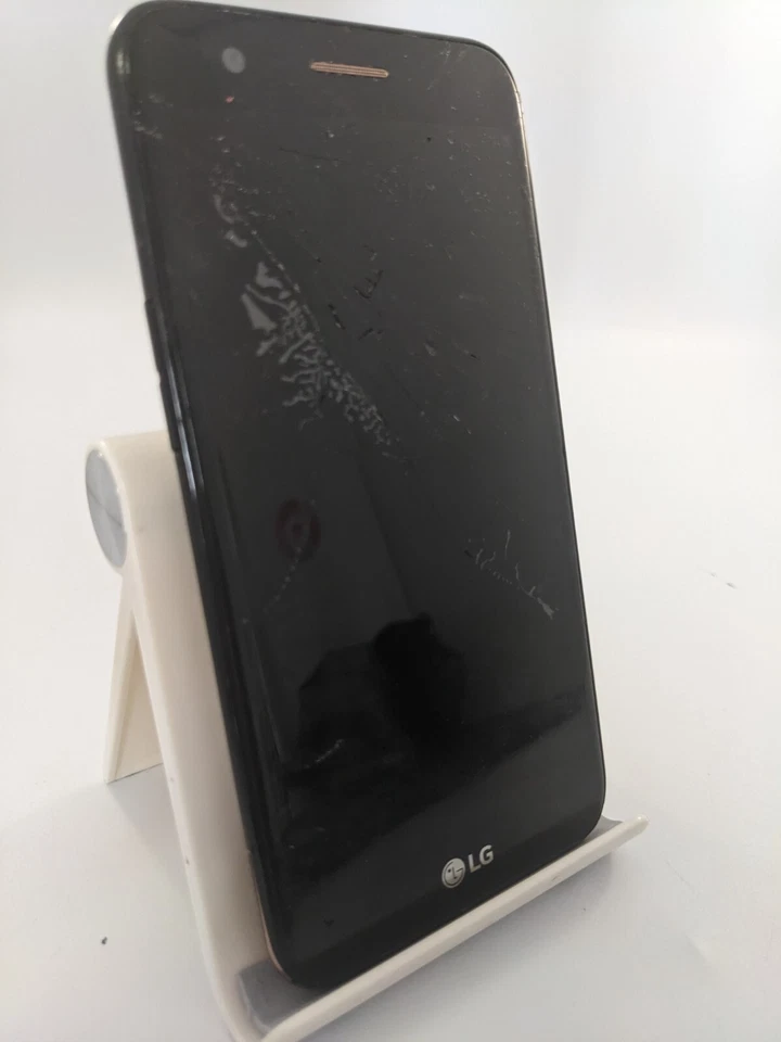 Smartphone LG K10 2017 Desbloqueado Negro 16GB 5.3" Android agrietado incompleto Foto 2 de 4