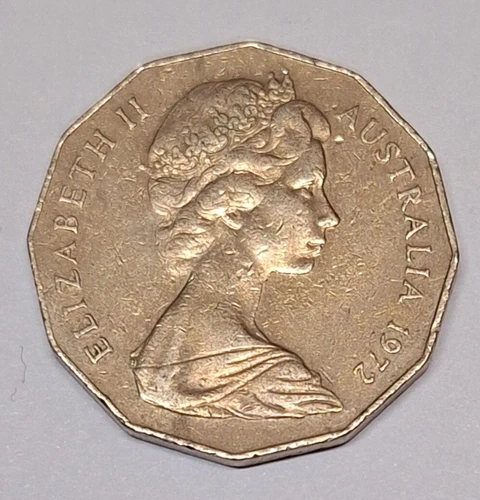 1972 50 CENT COIN - LOW MINTAGE - CIRCULATED - Picture 3 of 4