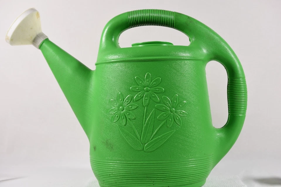 Molde soplador de flores margaritas de plástico de 2 galones de plástico verde de colección LEER Foto 2 de 4