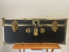 Vintage Trunk Chest 30”16”12”