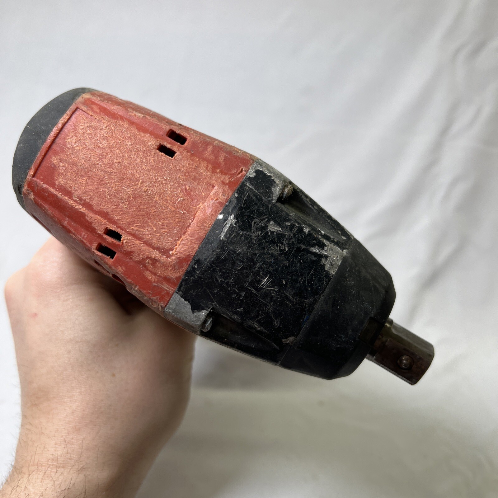 HILTI SIW (6ATA22) 21.6V CORDLESS IMPACT WRENCH TOOL ONLY FREE