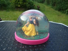 BOULE A NEIGE DISNEY BLANCHE NEIGE ET SON PRINCE