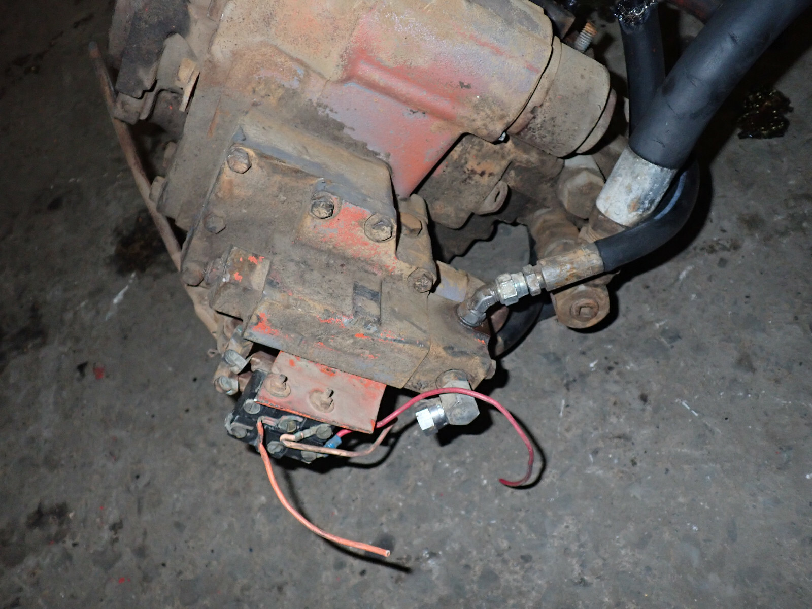 Case IH Hydrostatic Pump 400476A2 242507A2 Sundstrand Hydro 2388 2366 ...