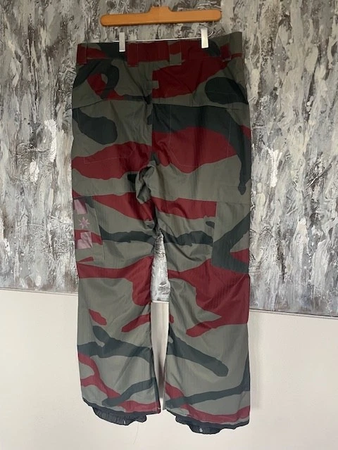 Men's DC SHOES 10K Waterproof Ski Snowboard Pants-Green & Dark Red Camo-Size XL - Image 2 of 4