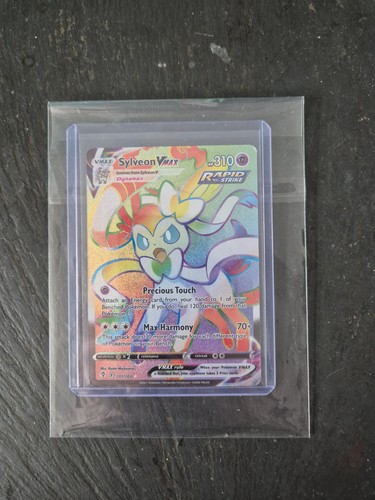 Sylveon VMAX (Secret)