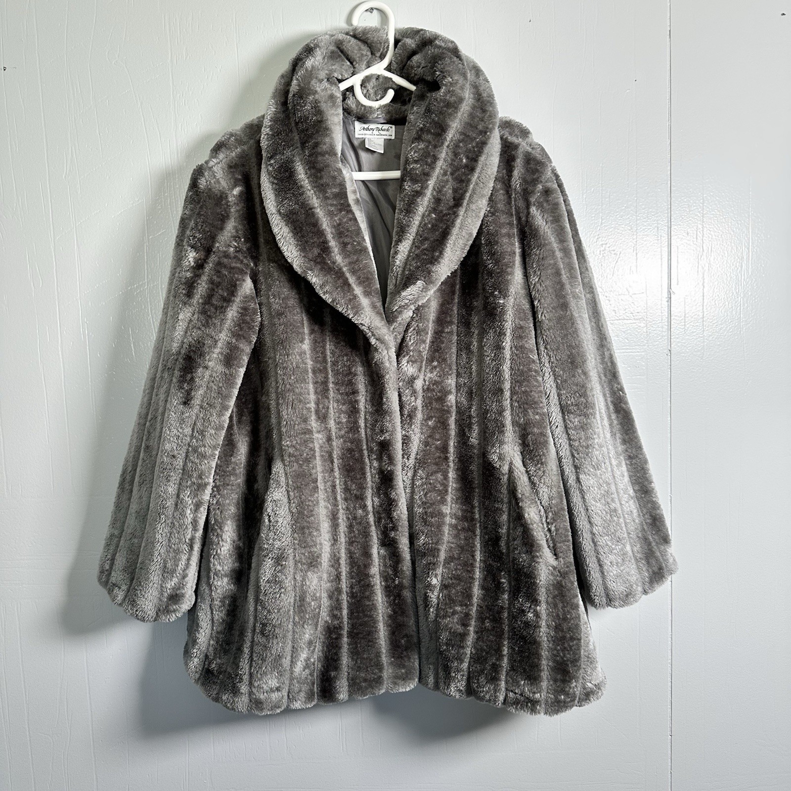 Anthony Richards Gray Faux Fur Coat Size 1X