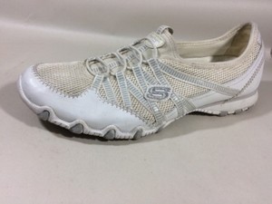 skechers hot ticket white