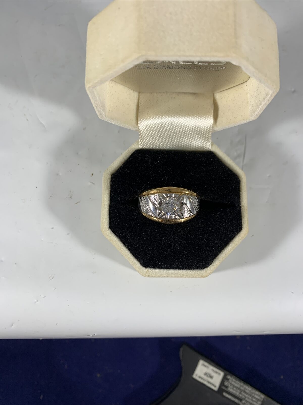 Picture 1 of 6